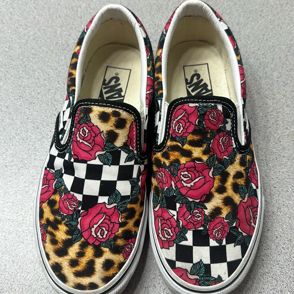 Women’s Vans Leopard Print/Roses size 7. Like new condition. No box
